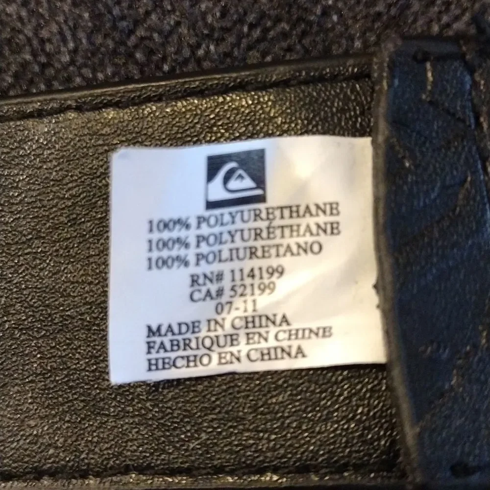 Quicksilver Logo Embossed Blet